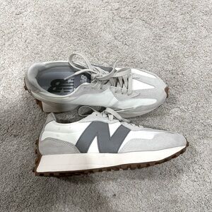 New Balance 327
